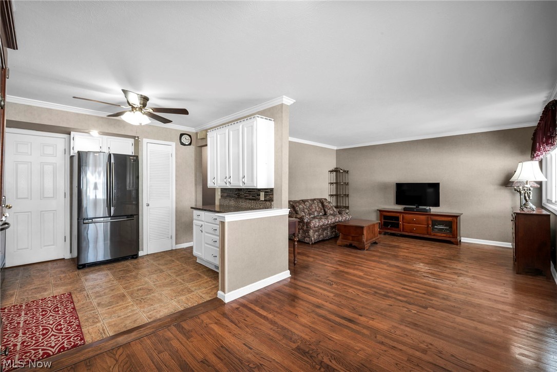 30892 Harrison Road Wickliffe, OH 44092 - Photo 12 of 46