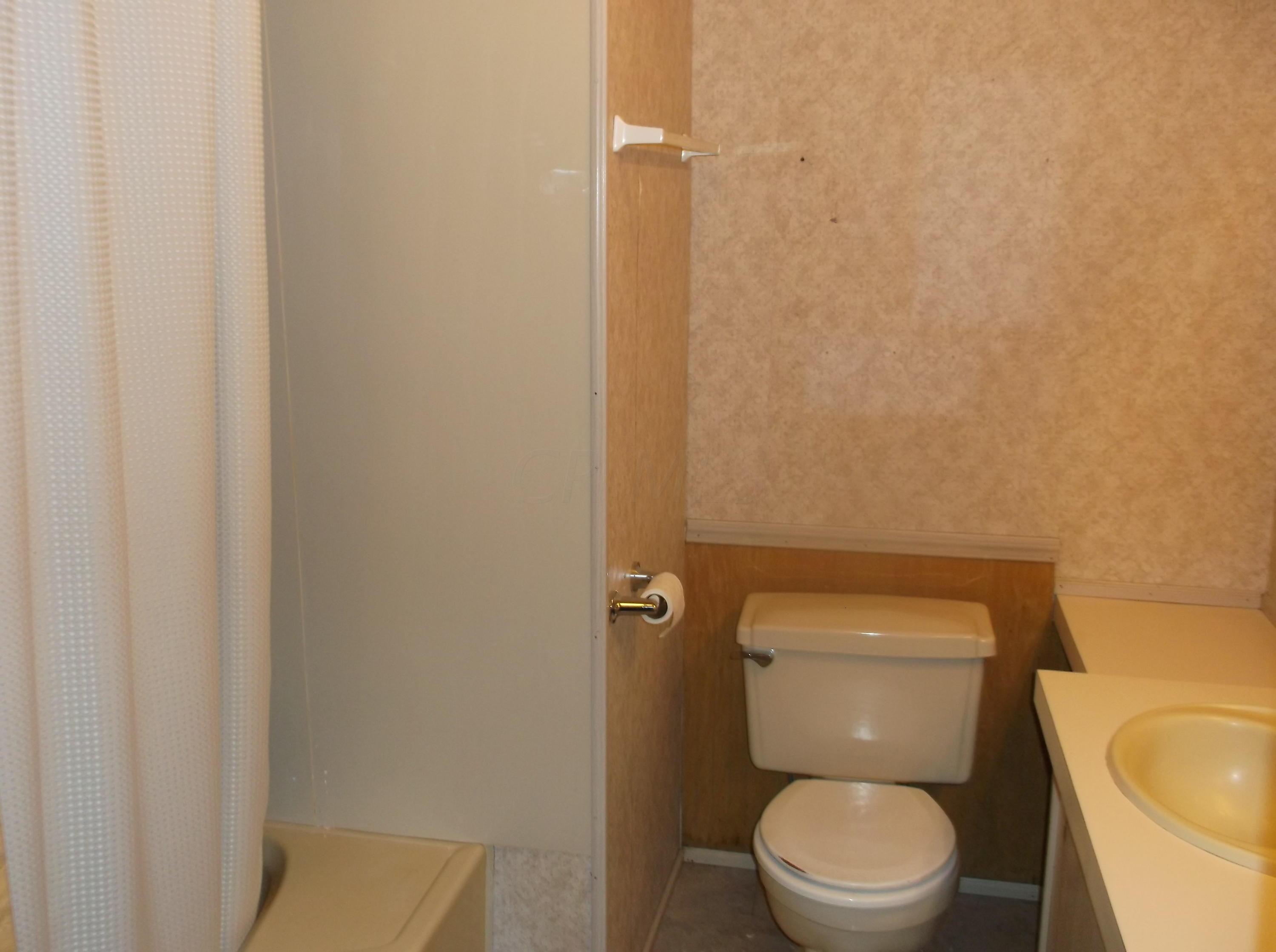 1001 Snyder Road Chillicothe, OH 45601 - Photo 8 of 17