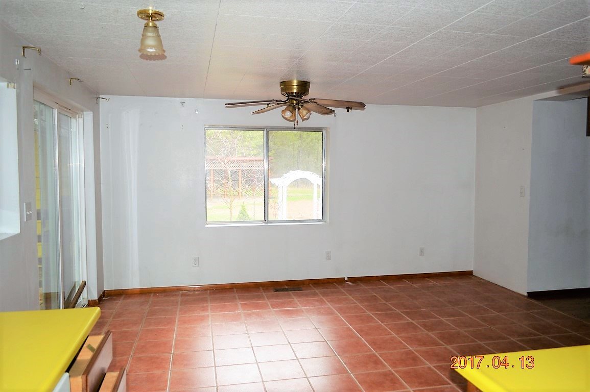 25612 North Monroe Road Deer Park, WA 99006 - Photo 8 of 20 Gallery Image 8