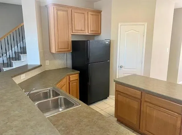 $2,450 | 420 Sandy Creek Drive, Fort Worth, TX 76131