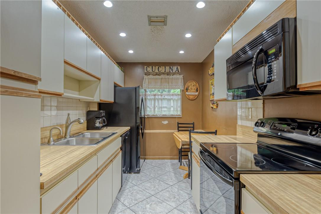 5300 Nesting Way, Unit C Delray Beach, FL 33484 - Photo 17 of 41 Photo 17