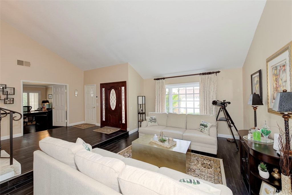 257 North Quail Lane Orange, CA 92869 - Photo 14 of 41