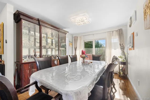 $1,388,000 | 94 Phipps Lane, Plainview, NY 11803