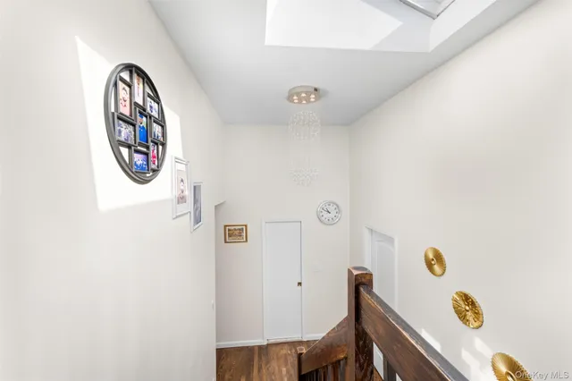 $1,388,000 | 94 Phipps Lane, Plainview, NY 11803