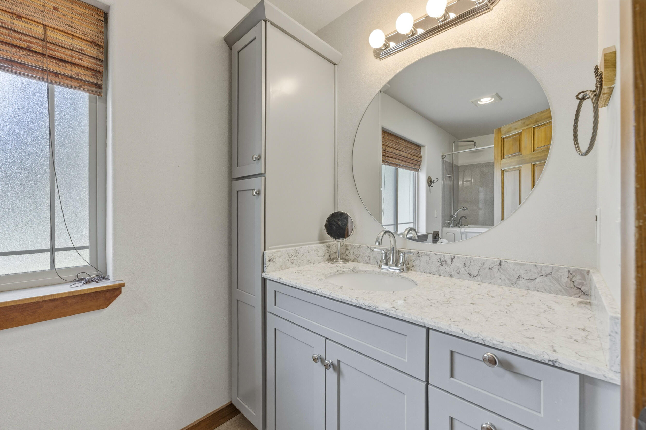 145343 Birchwood Road La Pine, OR 97739 - Photo 26 of 59 Primary Bath Onsuite