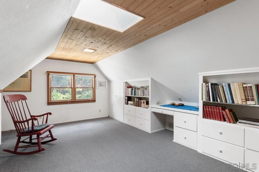 13636 Jack Rabbit Road Poway, CA 92064 - Photo 24 of 29 a room with furniture and white walls