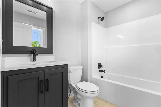 $987,252 | 5143 Northwest 47 Terrace, Riverside, MO 64150