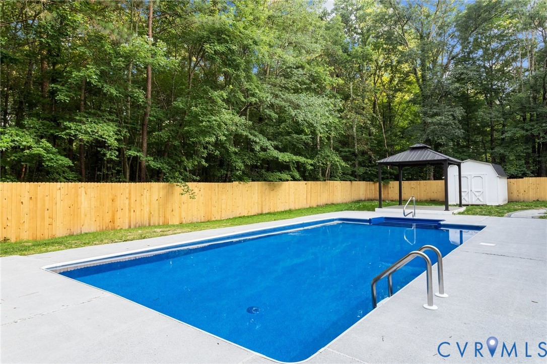 2941 Ellesmere Drive Midlothian, VA 23113 - Photo 42 of 46