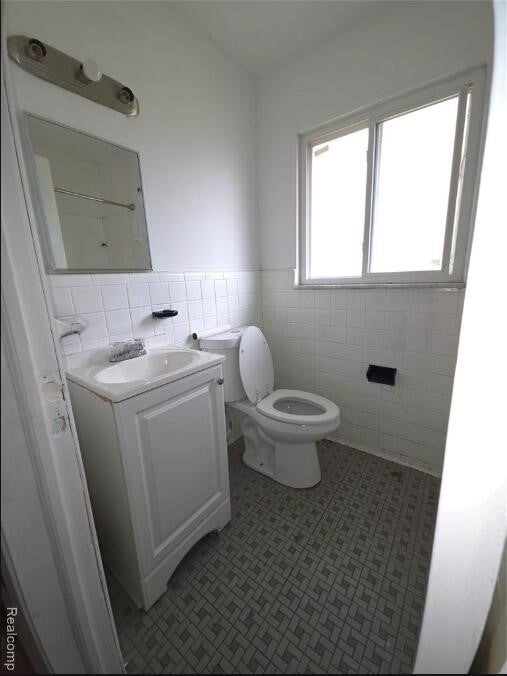 18430 Greenfield Road Detroit, MI 48235 - Photo 15 of 23 Gallery Image 15