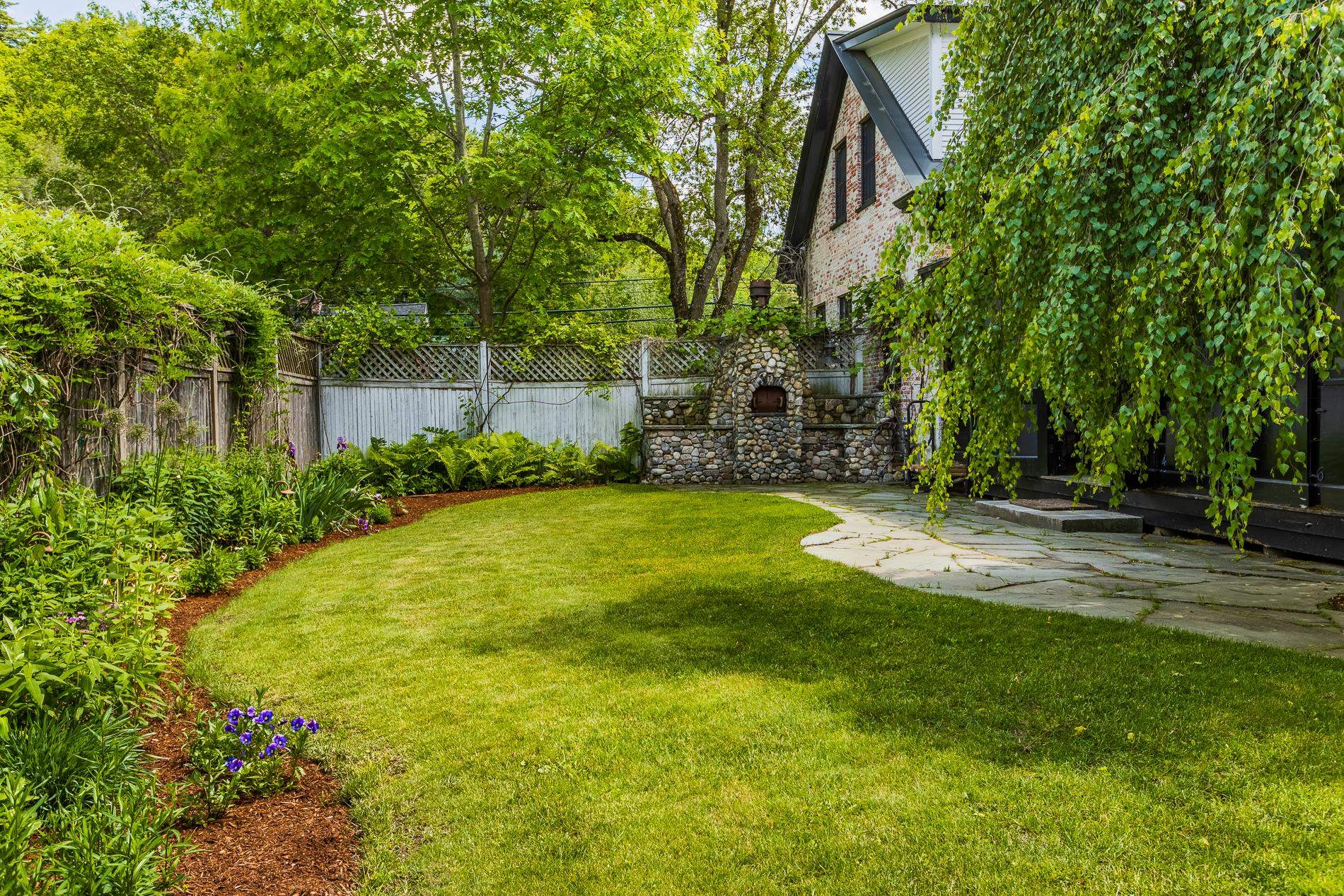 237 Maple Street Stowe, VT 05672 - Photo 36 of 41