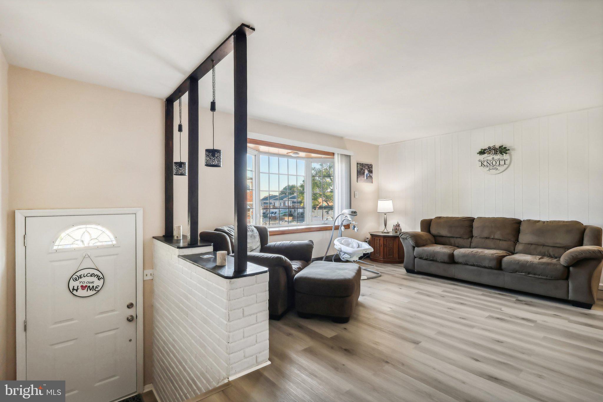 10906 Heflin Road Philadelphia, PA 19154 - Photo 4 of 29