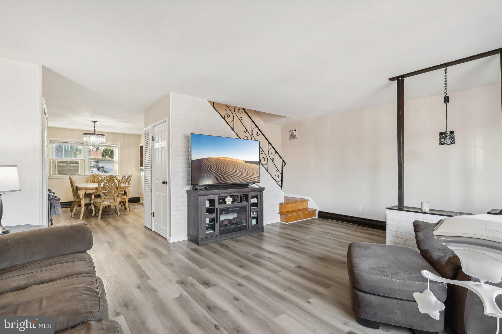 10906 Heflin Road Philadelphia, PA 19154 - Photo 6 of 29