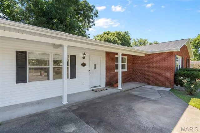 $250,000 | 244 Camellia Drive, Cape Girardeau, MO 63703