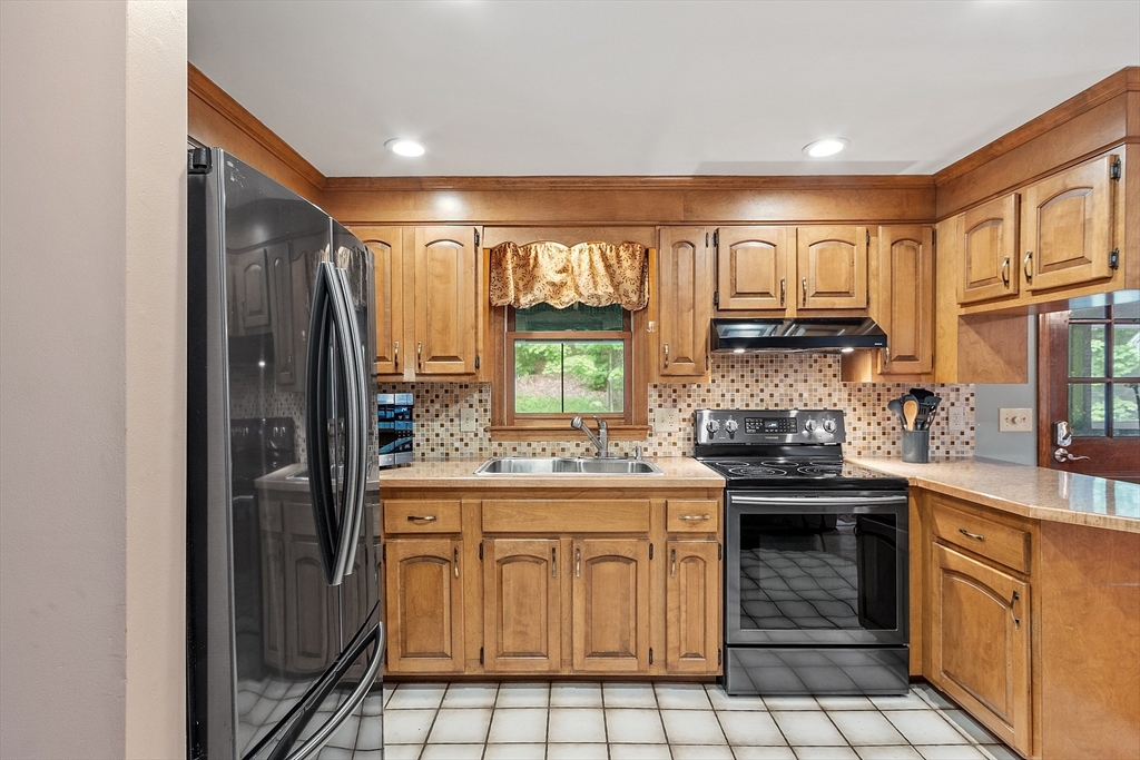 415 South Ashburnham Road Westminster, MA 01473 - Photo 3 of 40 Gallery Image 3
