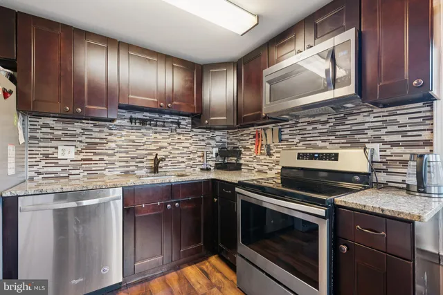 $3,100 | 7307 Castleberg Court, Alexandria, VA 22315