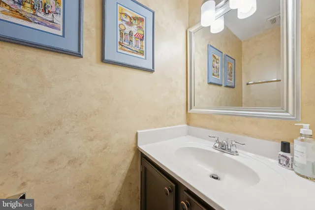 $3,100 | 7307 Castleberg Court, Alexandria, VA 22315