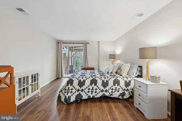 $3,100 | 7307 Castleberg Court, Alexandria, VA 22315