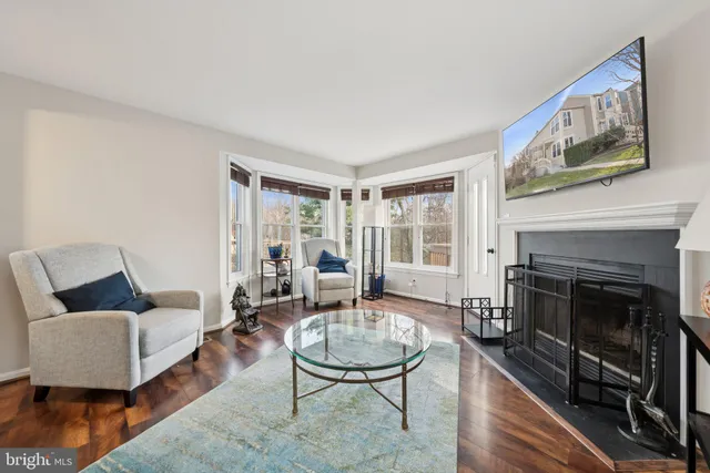 $3,100 | 7307 Castleberg Court, Alexandria, VA 22315