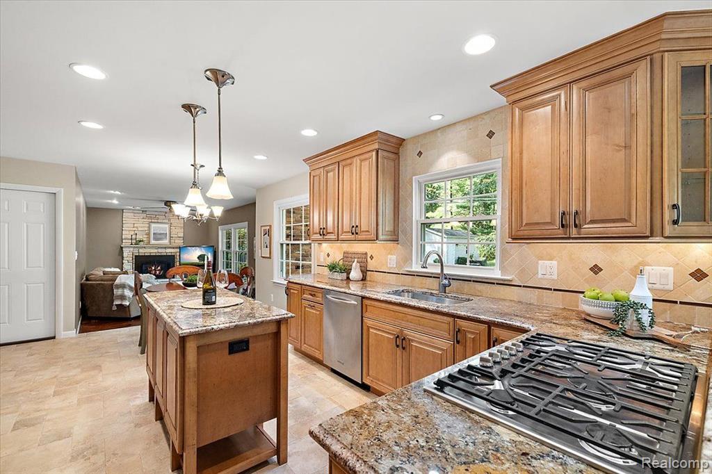 144 Oaklane Drive Rochester Hills, MI 48306 - Photo 18 of 74