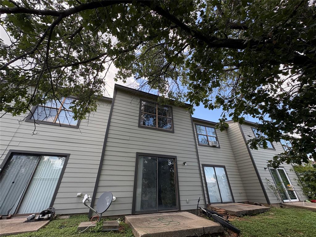 808 West Collins Street Denton, TX 76201 - Photo 2 of 11