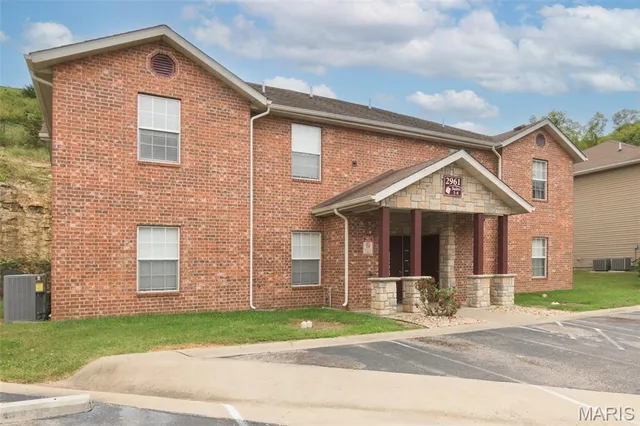 $215,000 | 2961 Vineyard Parkway, Unit 1, Branson, MO 65616