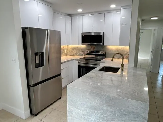 $2,500 | 184 Adobe Casa Ct Drive, Key Largo, FL 33070