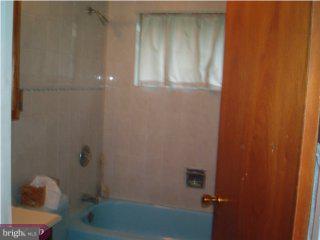 6 Cactus Road Levittown, PA 19057 - Photo 3 of 4 Gallery Image 3