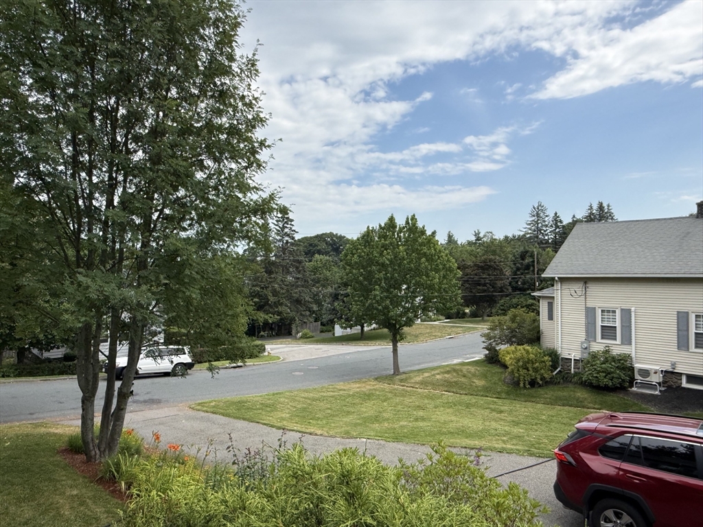 74 Wilkinson Street Worcester, MA 01606 - Photo 4 of 25