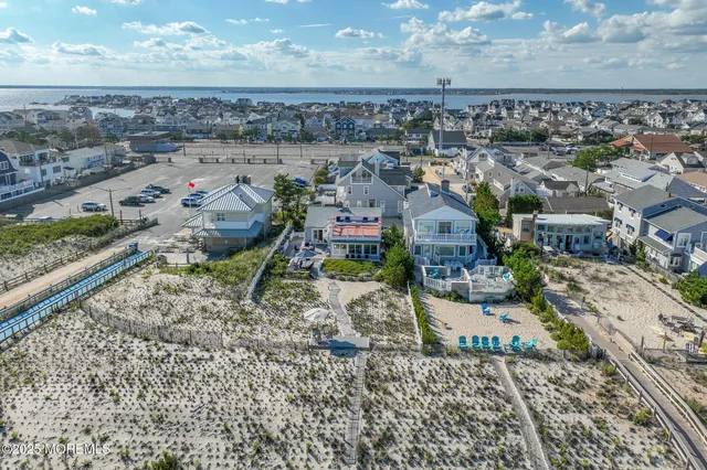 $10,000 | 14 Falls Road, Mantoloking, NJ 08738