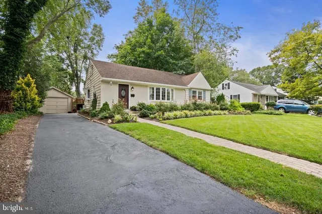 $2,850 | 523 Wayne Avenue, Pitman, NJ 08071