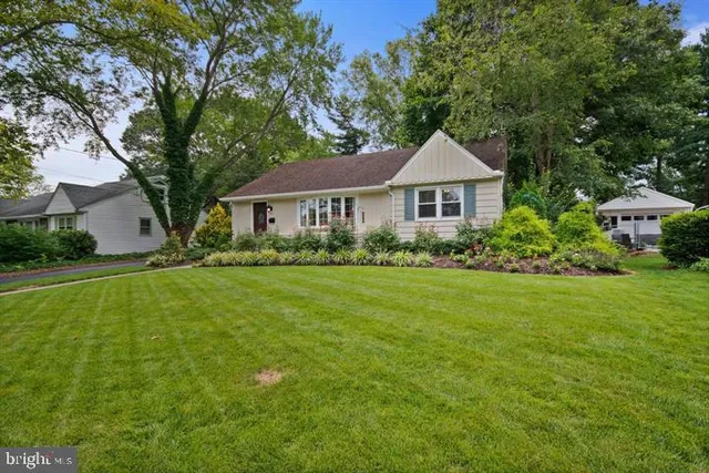 $2,850 | 523 Wayne Avenue, Pitman, NJ 08071