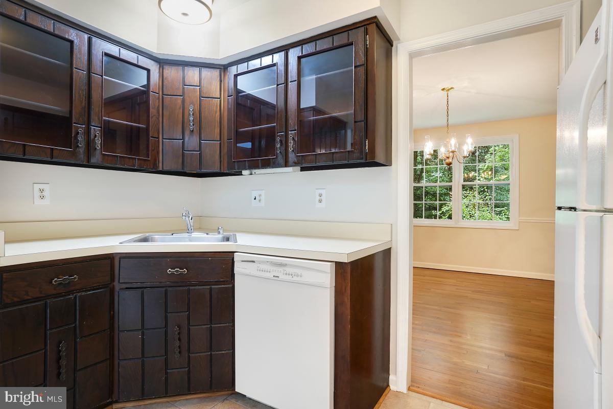 2520 Farrier Lane Reston, VA 20191 - Photo 13 of 49