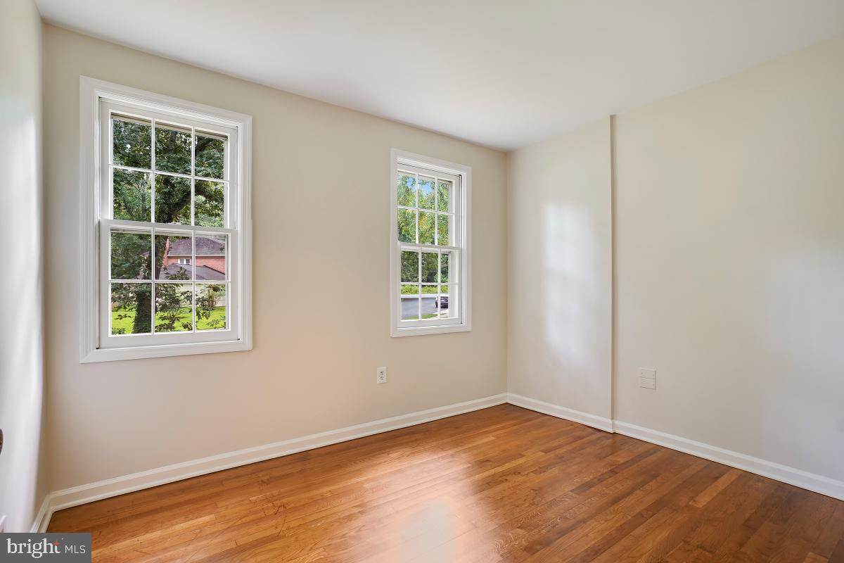 2520 Farrier Lane Reston, VA 20191 - Photo 22 of 49
