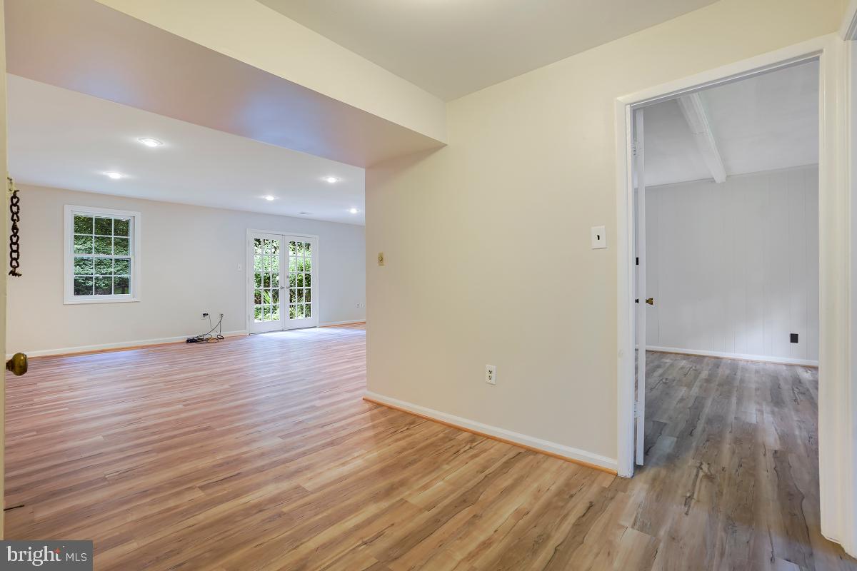 2520 Farrier Lane Reston, VA 20191 - Photo 36 of 49