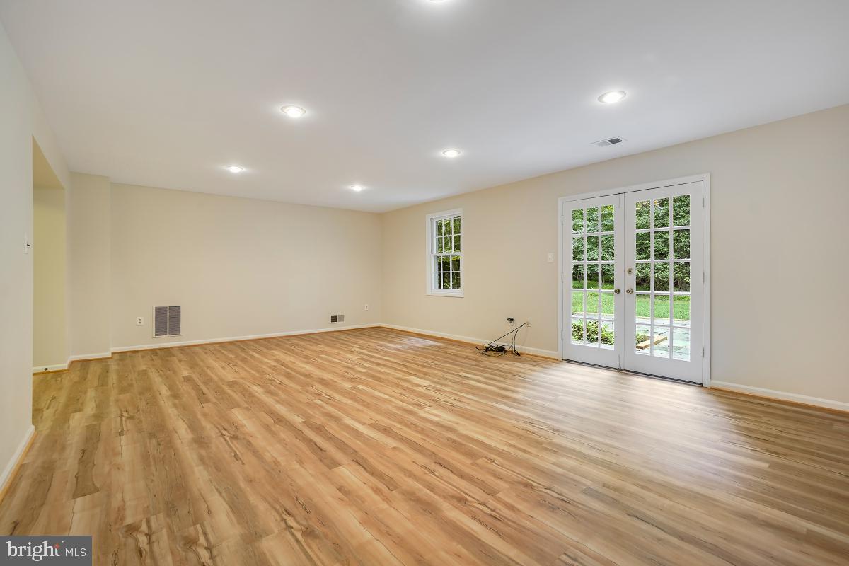 2520 Farrier Lane Reston, VA 20191 - Photo 43 of 49