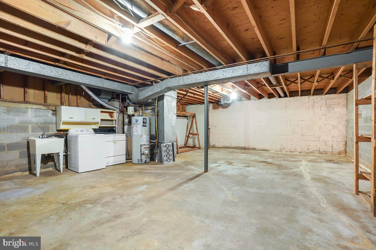 2520 Farrier Lane Reston, VA 20191 - Photo 46 of 49