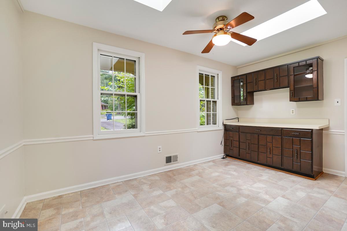 2520 Farrier Lane Reston, VA 20191 - Photo 7 of 49