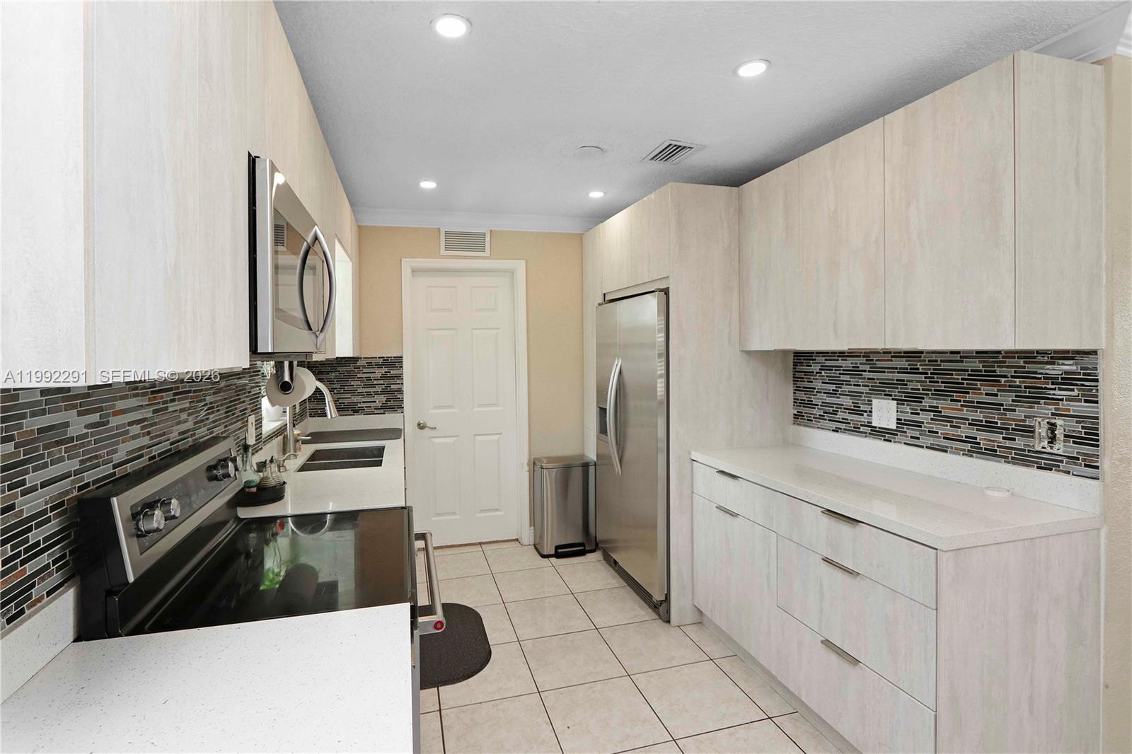 30120 Southwest 156th Avenue Homestead, FL 33033 - Photo 14 of 33