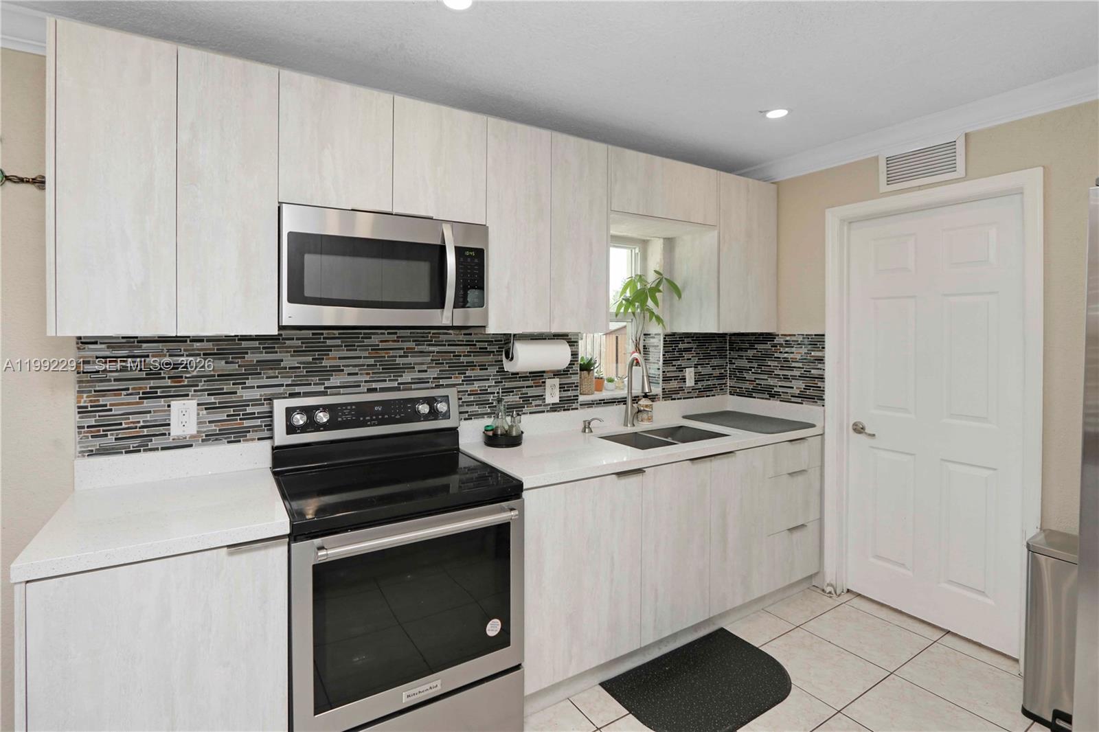 30120 Southwest 156th Avenue Homestead, FL 33033 - Photo 15 of 33