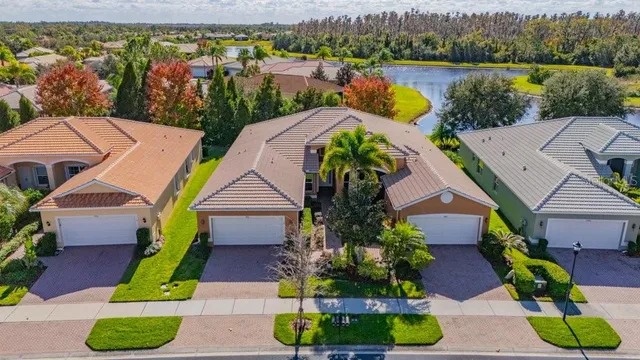 $325,000 | 15816 Aurora Lake Circle, Wimauma, FL 33598