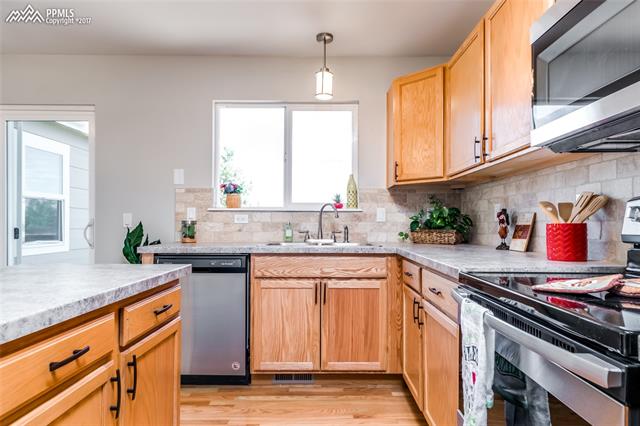 7631 Old Spec Road Peyton, CO 80831 - Photo 7 of 33 Gallery Image 7