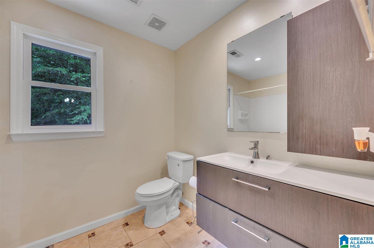 1605 Sagefield Road Warrior, AL 35180 - Photo 15 of 43