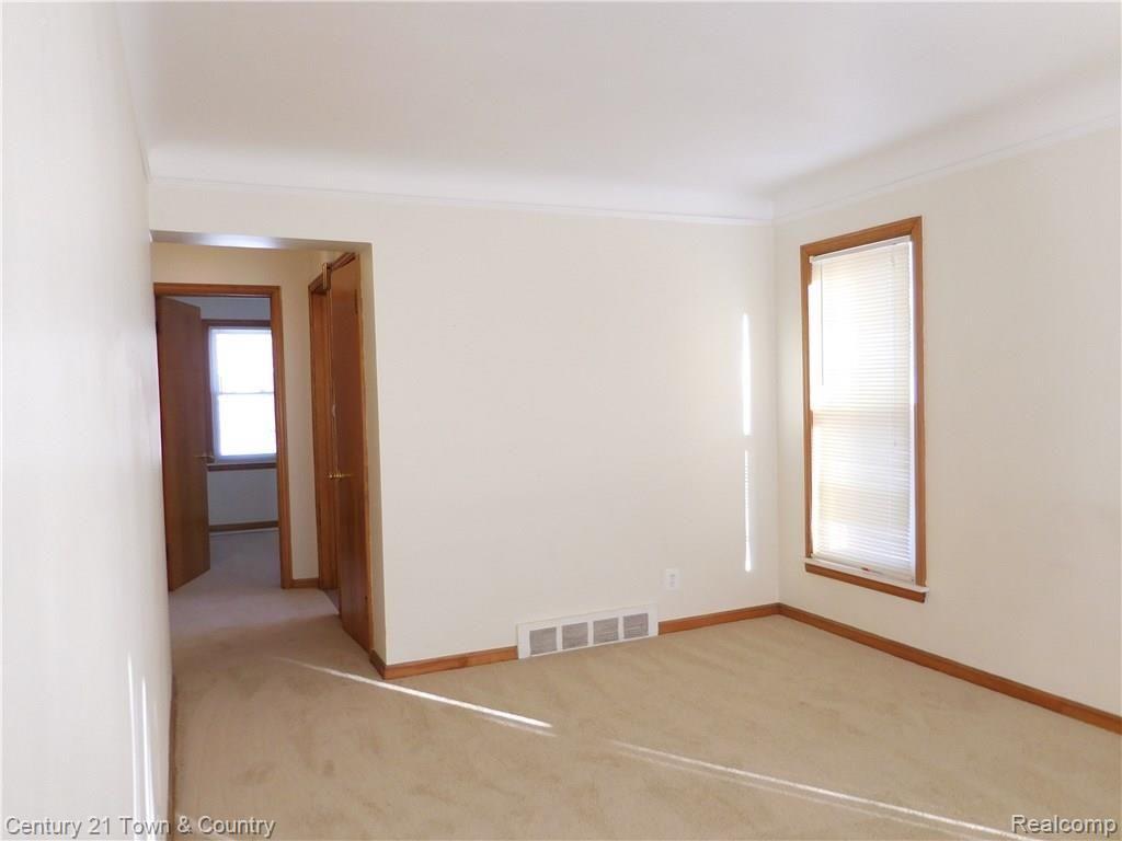3914 West Thirteen Mile Road Royal Oak, MI 48073 - Photo 13 of 22