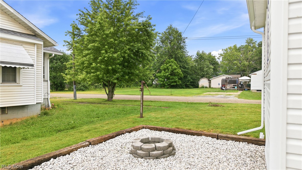355 North 12th Street Sebring, OH 44672 - Photo 34 of 44