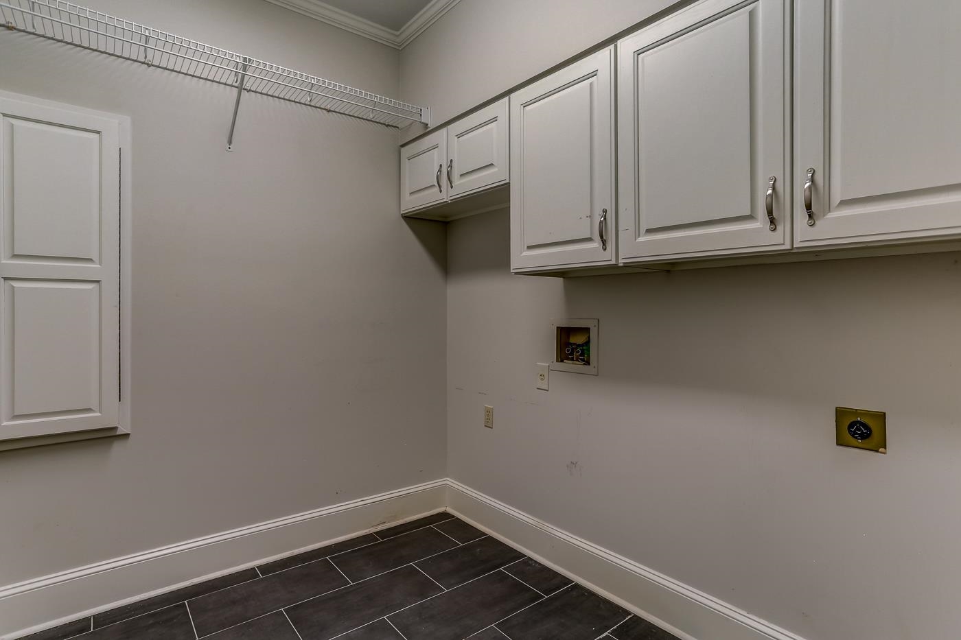 8711 Windrush Memphis, TN 38125 - Photo 16 of 40 a view of storage area