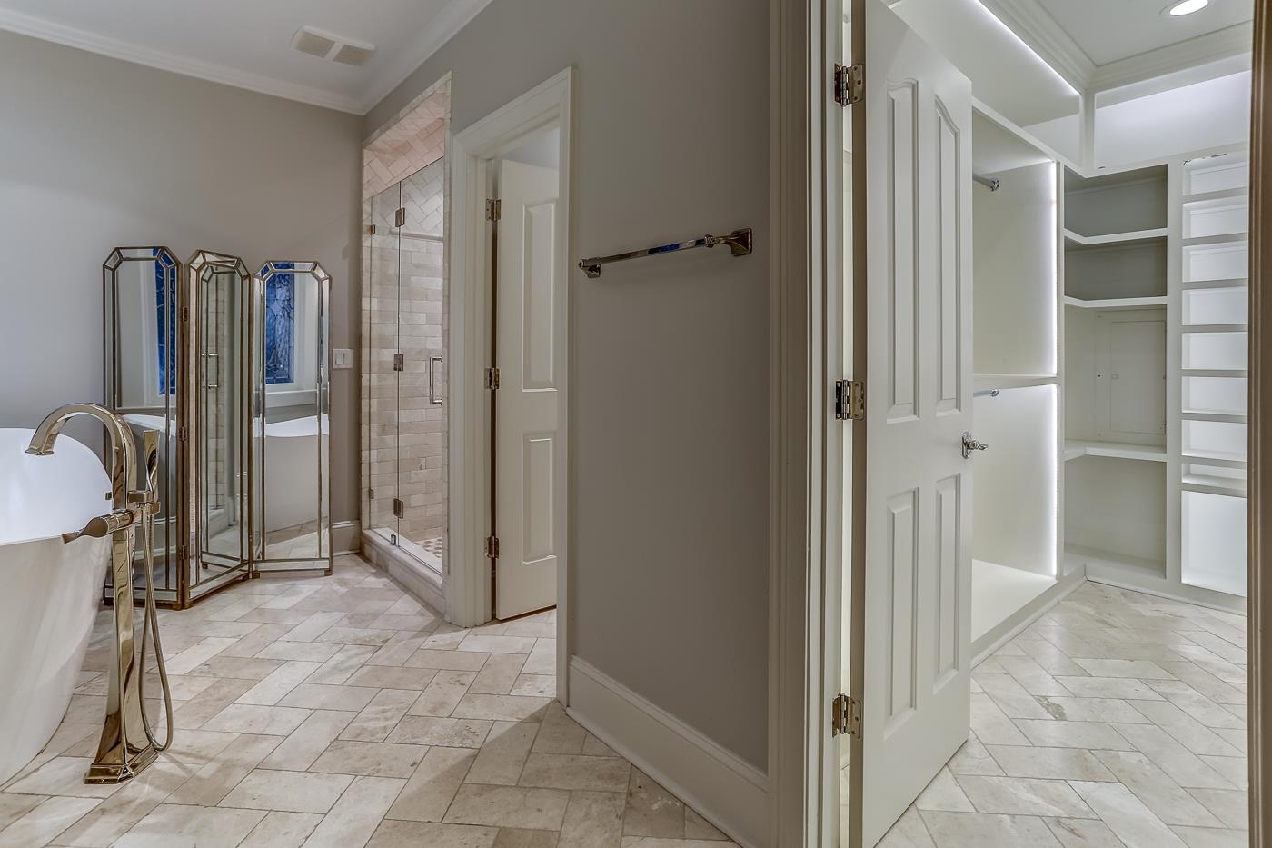 8711 Windrush Memphis, TN 38125 - Photo 31 of 40 a view of a bathroom with a glass door shower