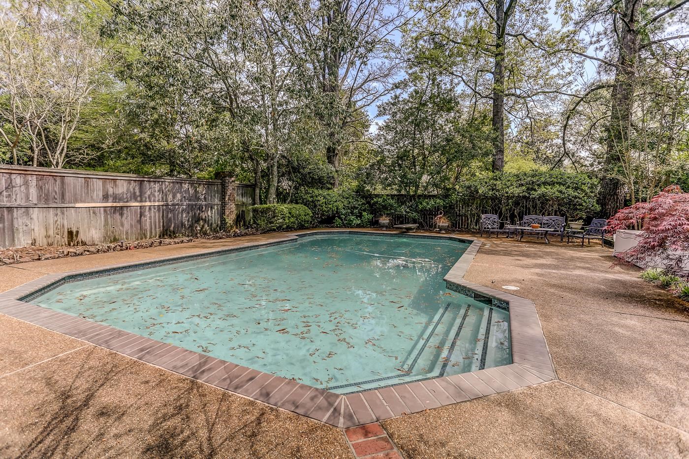 8711 Windrush Memphis, TN 38125 - Photo 4 of 40 a view of a backyard