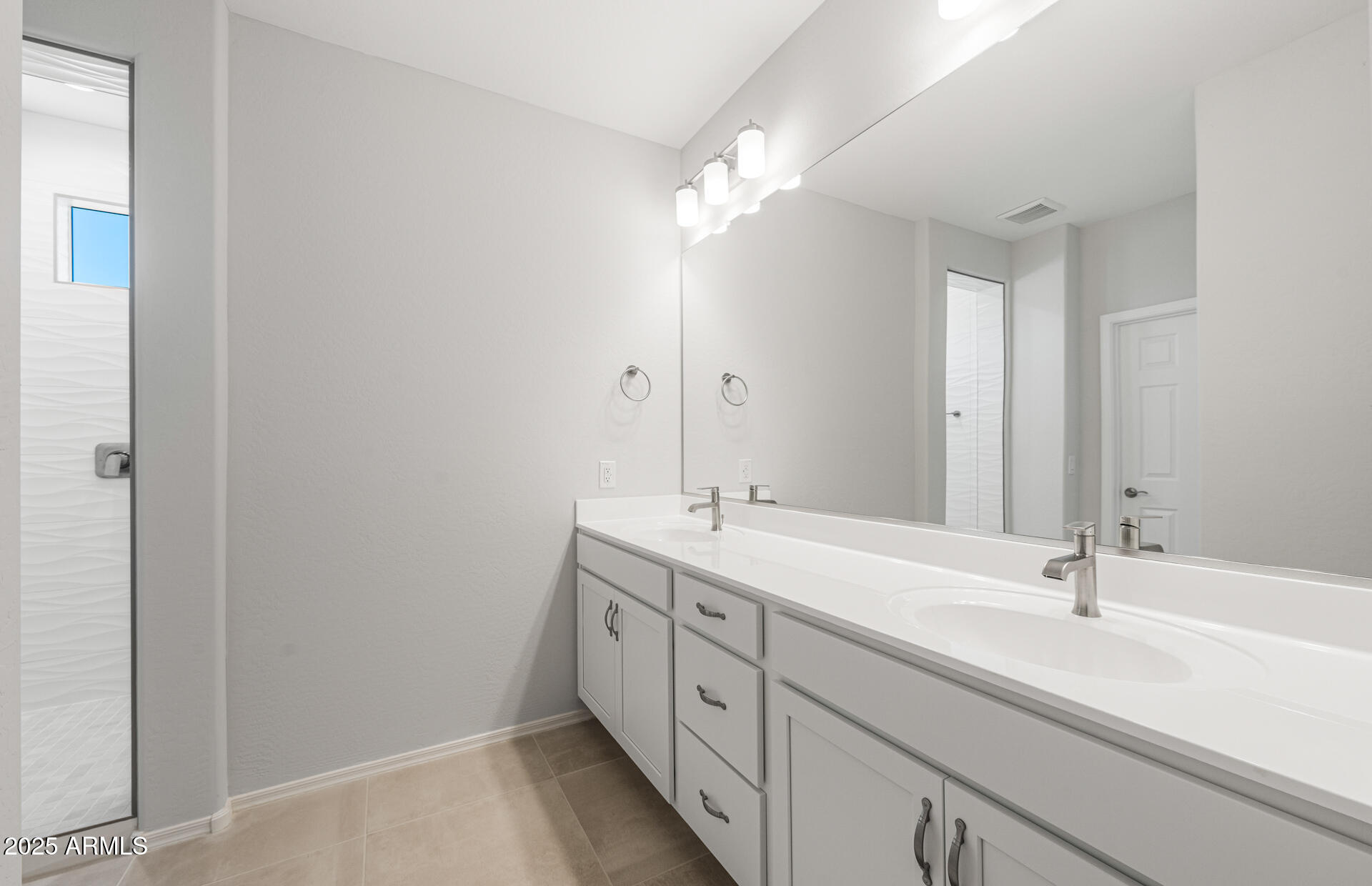 6770 West Ripken Way Florence, AZ 85132 - Photo 20 of 41 Owner's Bathroom
