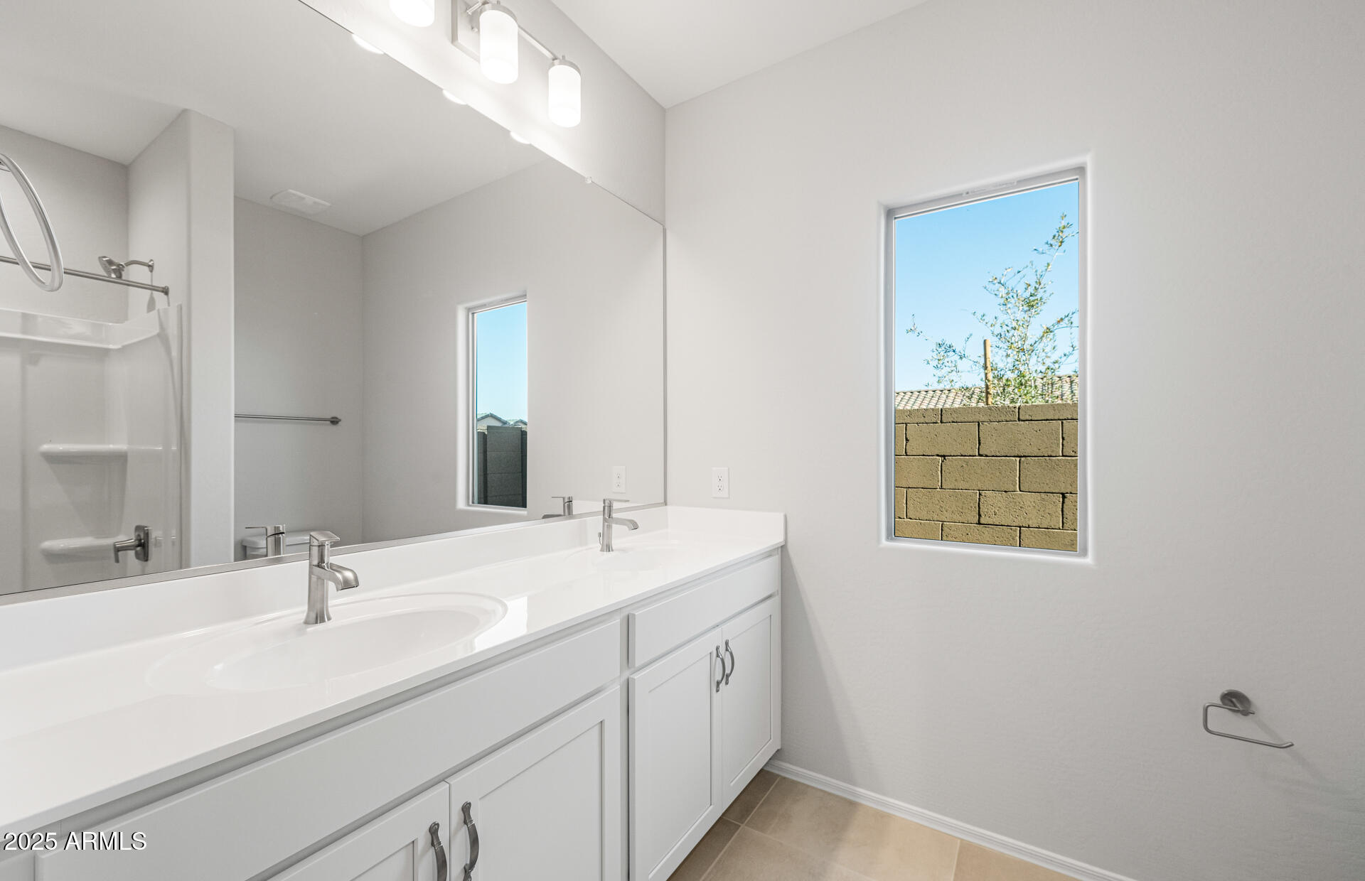 6770 West Ripken Way Florence, AZ 85132 - Photo 3 of 41 Bathroom