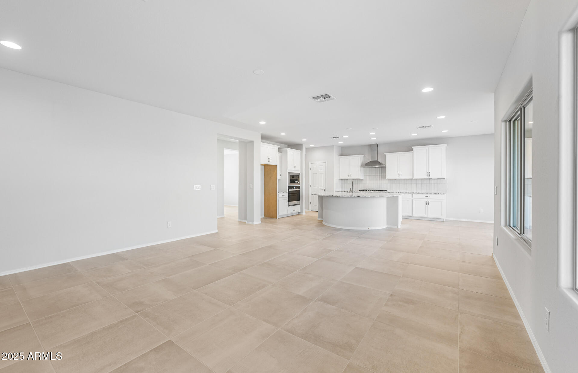 6770 West Ripken Way Florence, AZ 85132 - Photo 9 of 41 Gathering Room/Kitchen